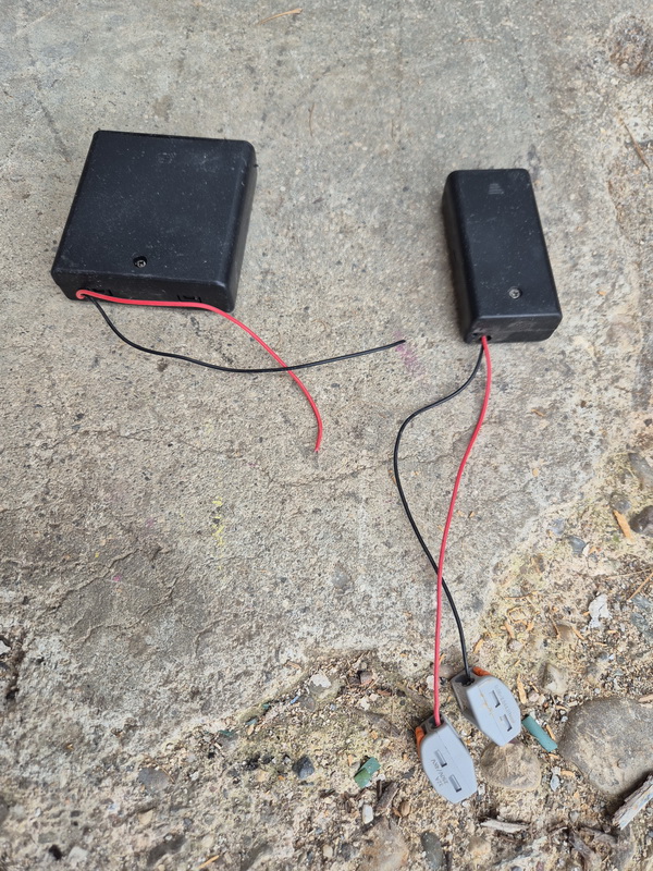 foco luz 13x15 17u panel solar 11.5x13 12u